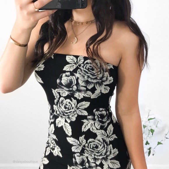 ❤️SALE❤️ black floral bodycon midi dress - Picture 3 of 4